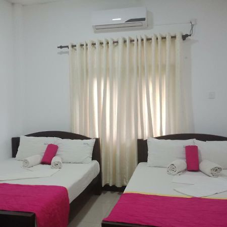 Tree House Holiday Home Kombichankulama Екстер'єр фото